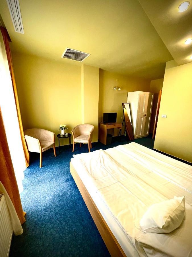 Hotel Torontal Timisoara Exterior photo